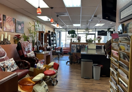 5-STAR BEAUTY SALON — Los Altos